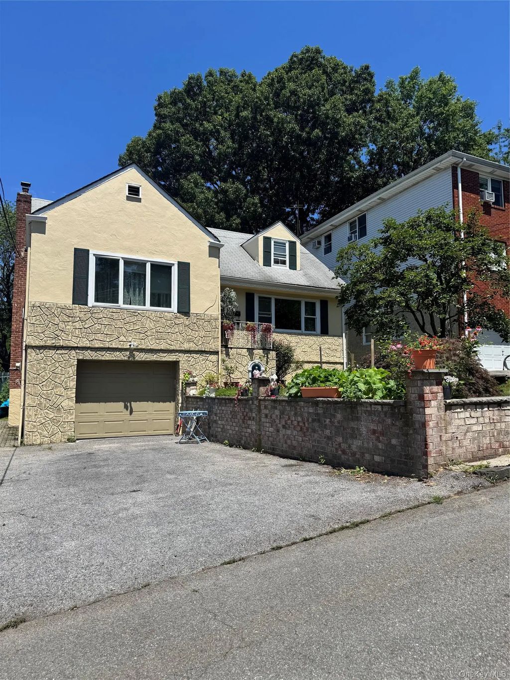 57 Woodruff Avenue, Bronxville