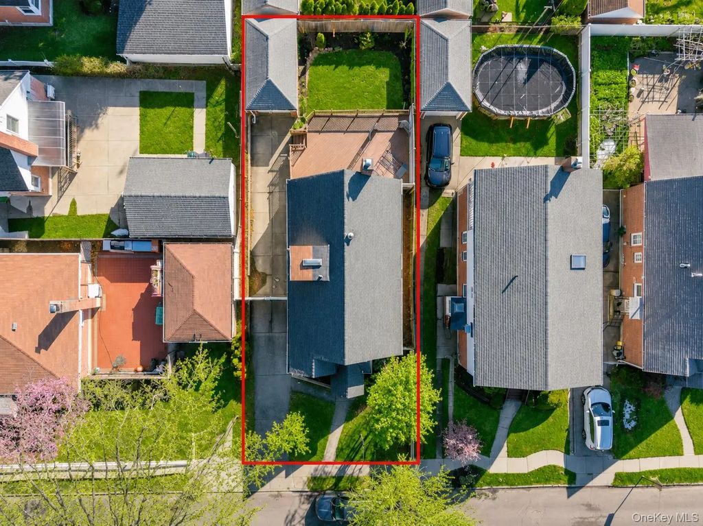 65-11 168th Street, Fresh Meadows