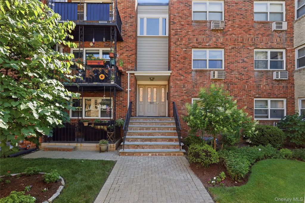 152 B N Broadway # 2e, White Plains