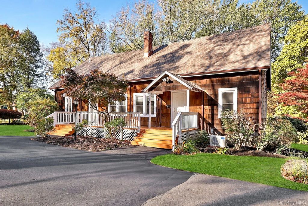 32 School Street # A, Armonk