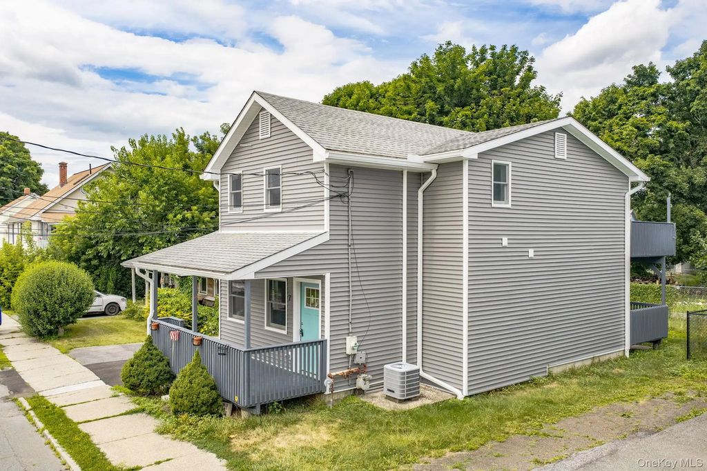 7 Rowan Street, Middletown