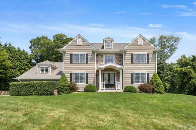 128 Apple Hill Road, Brewster