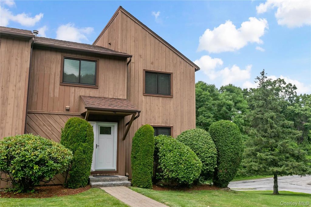 95 Wild Birch Farms, Cortlandt Manor
