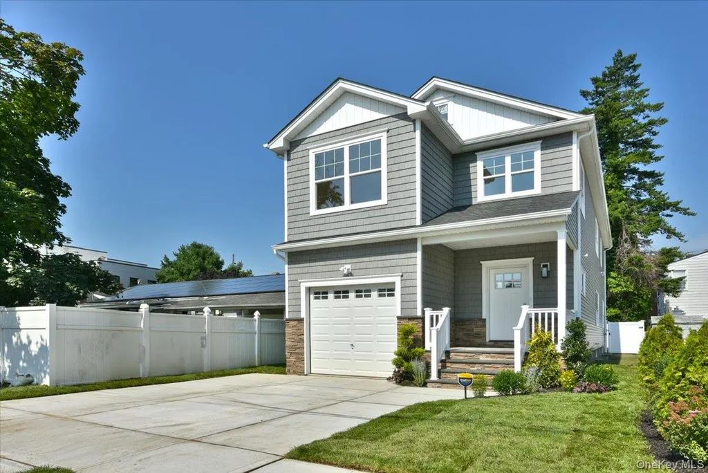 44 Bell Street, Valley Stream