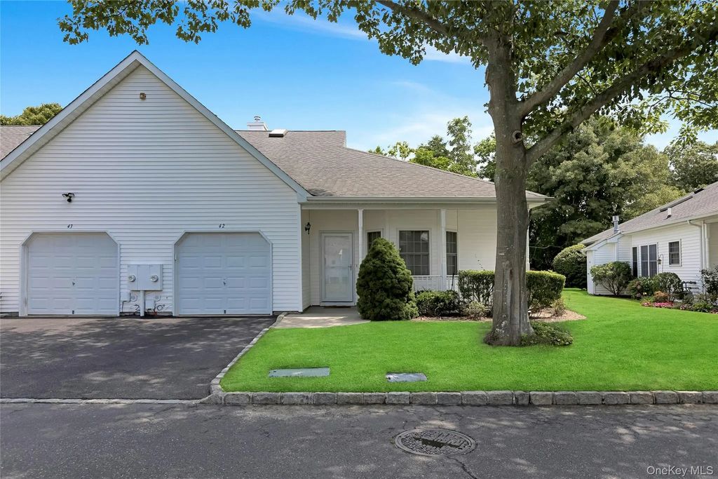 42 Oyster Cove Lane, Blue Point