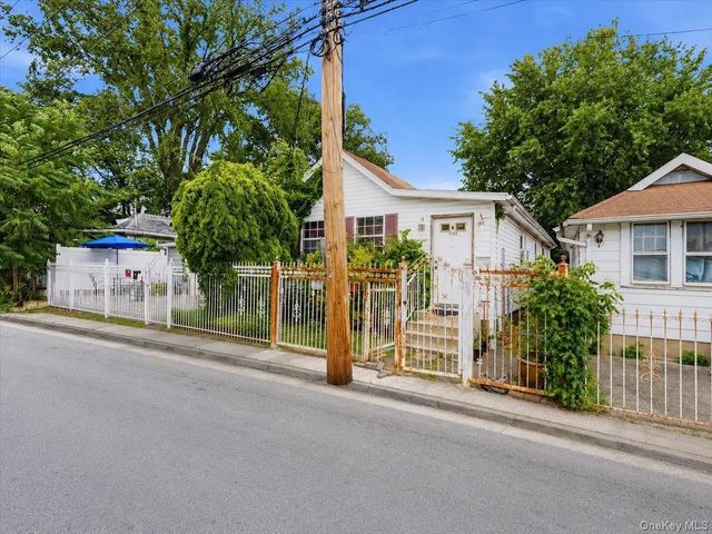 Photo of Listing #1024198