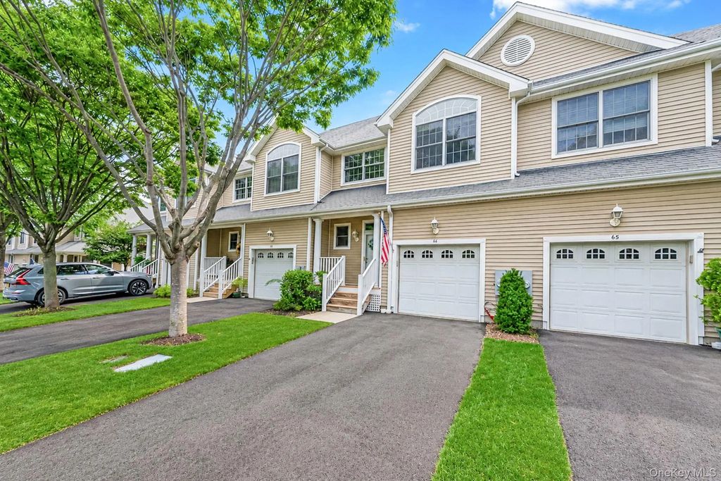 66 Brianna Drive, East Setauket