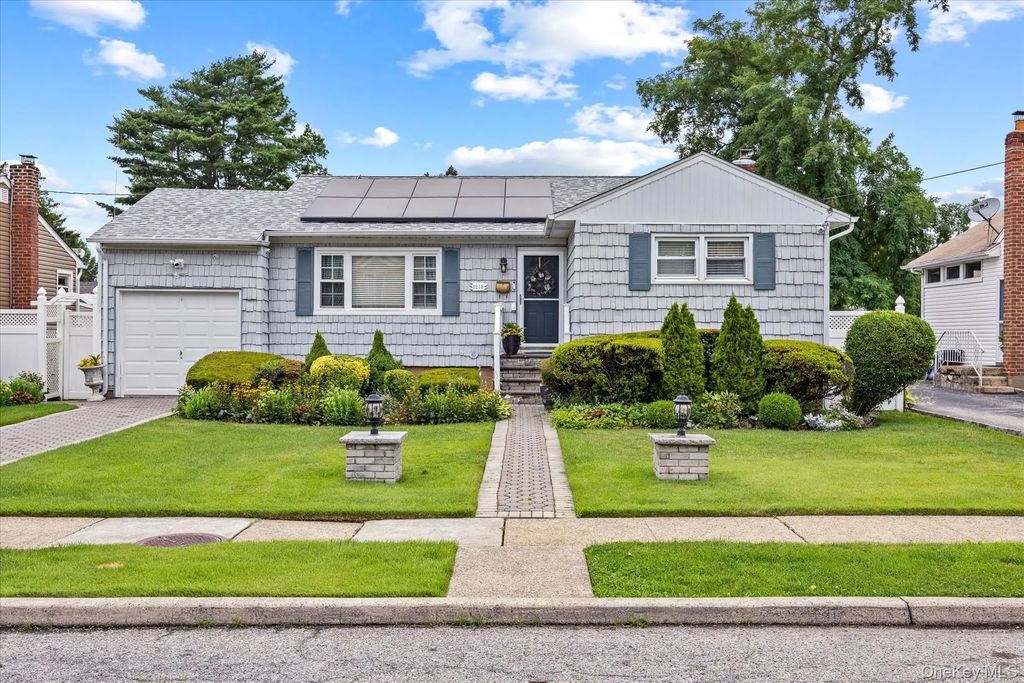 1219 Warwick Street, Uniondale