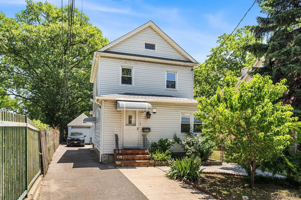 6005 168th Street, Fresh Meadows