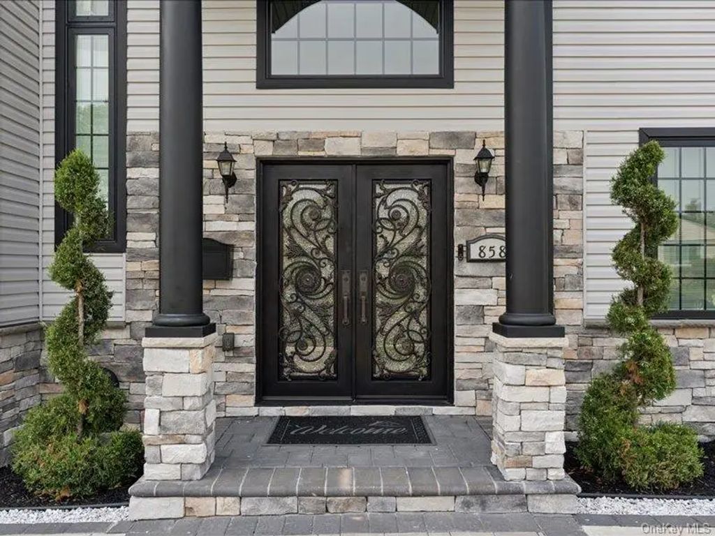 858 Prescott Street, Valley Stream