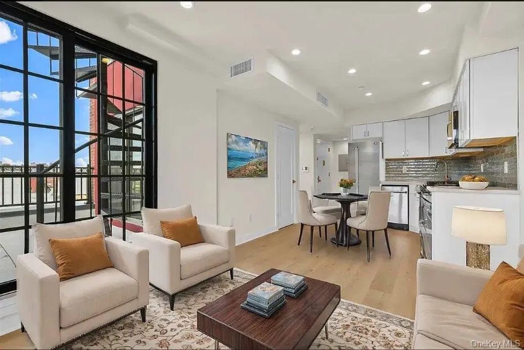 2525 31st Avenue # 7a, Astoria