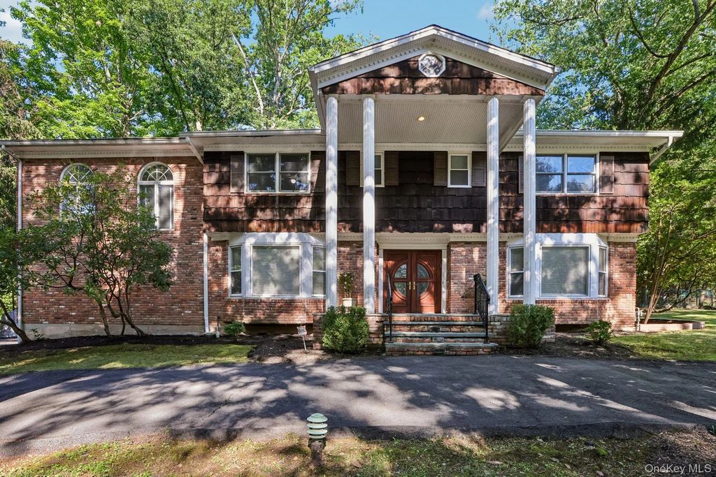 39 Woodhaven Drive, New City