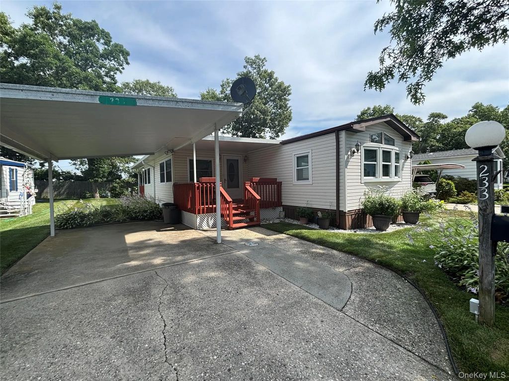 1661 Old Country Road # 233, Riverhead