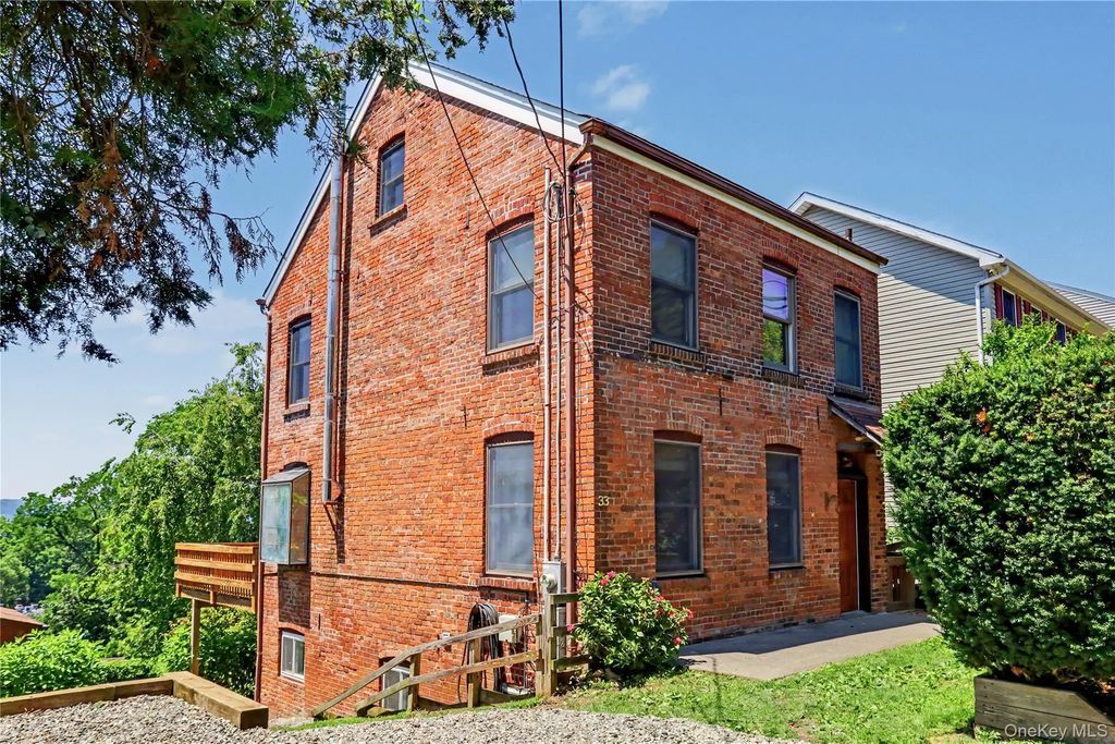 33 Cedar Lane, Ossining