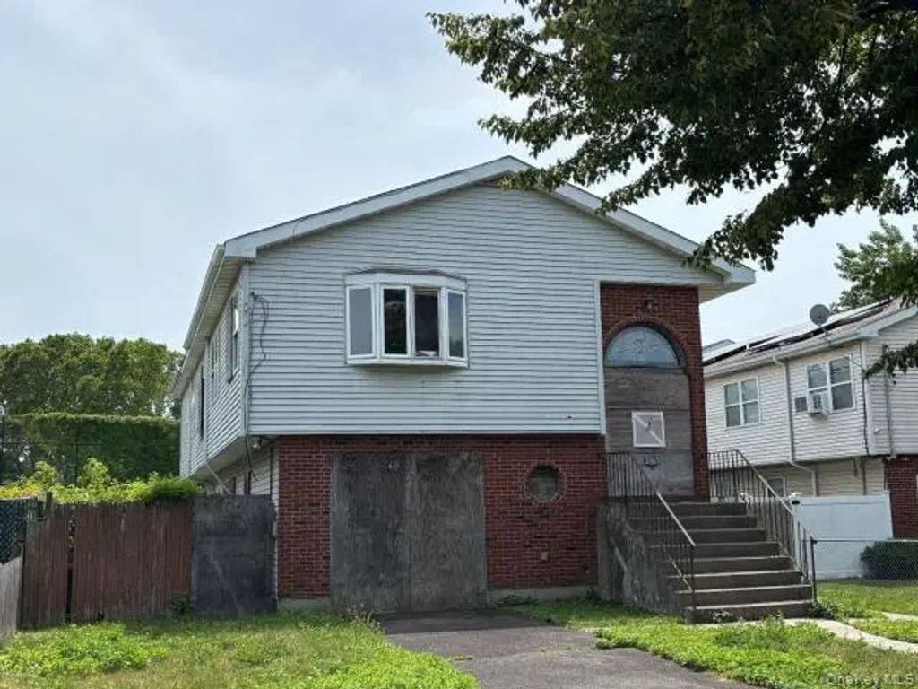 13 Merril Place, Inwood