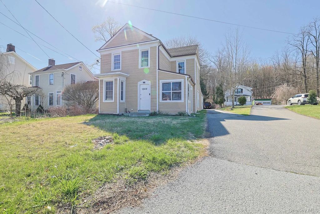 1666 Main Street, Pleasant Valley