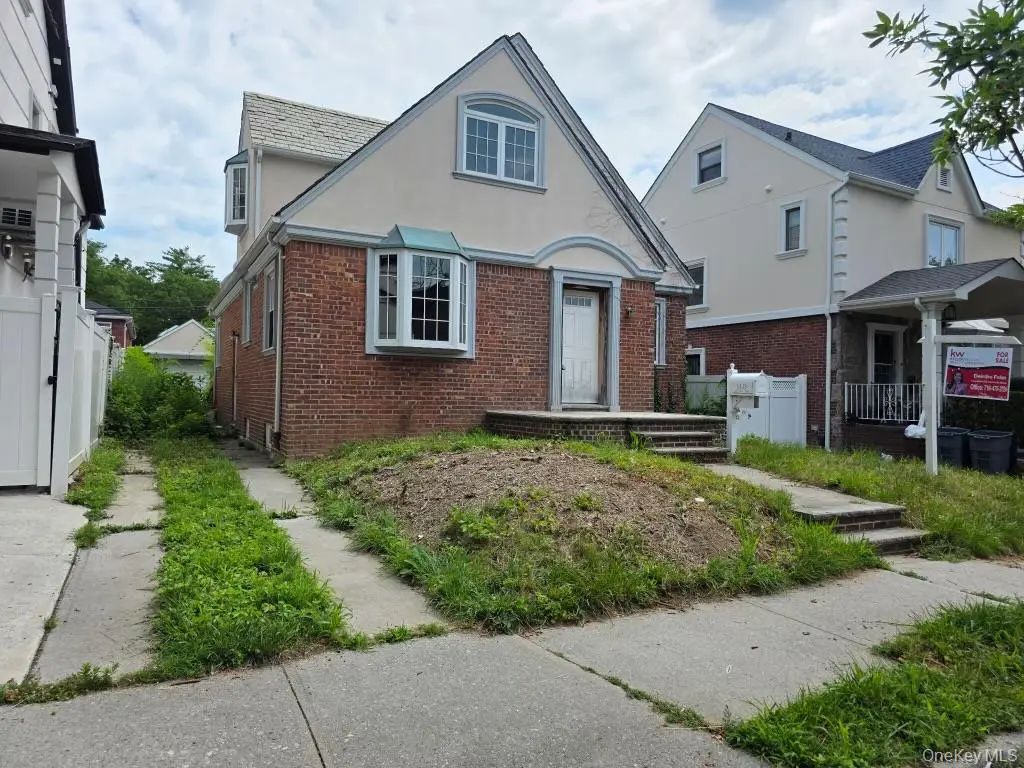 64-39 Dieterle Crescent, Rego Park