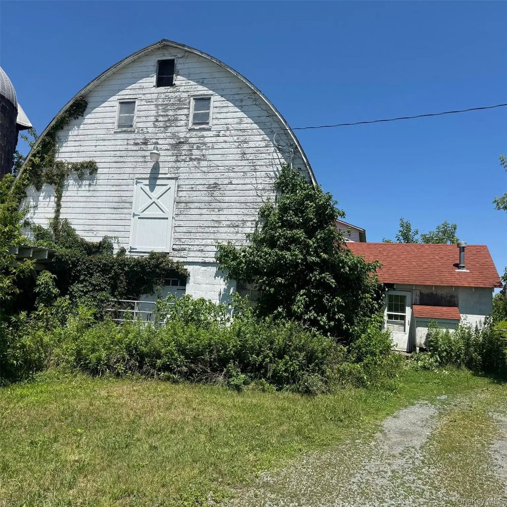 1089 Pulaski Highway, Goshen