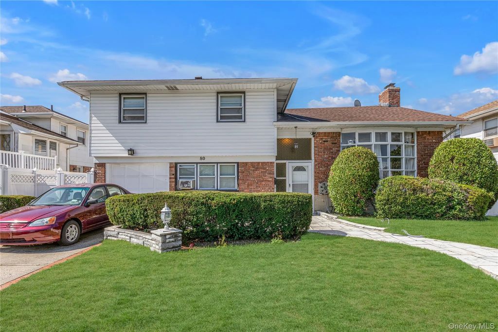 80 Rosalie Court, East Meadow