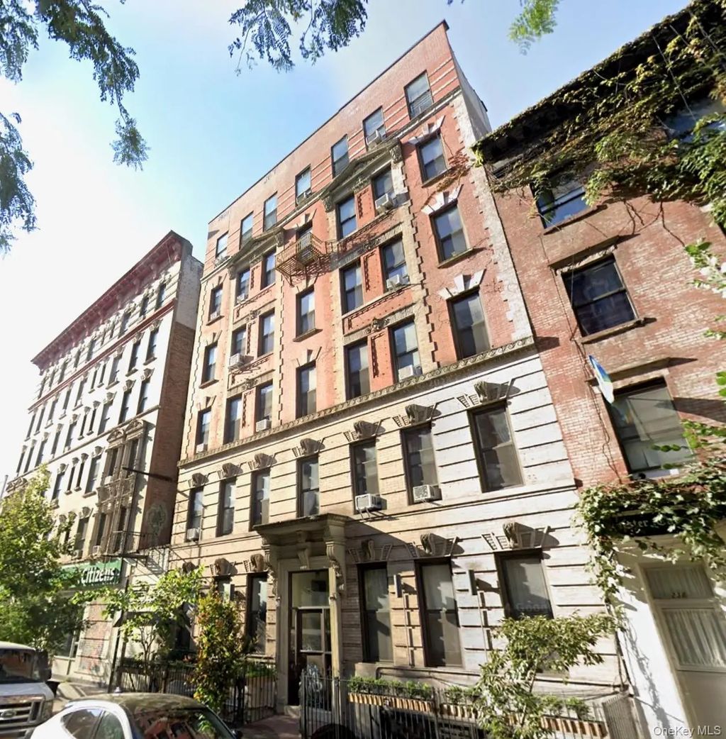 240 E 9th Street, New York (Manhattan)