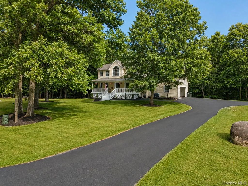 55 Fairway Drive, Johnson