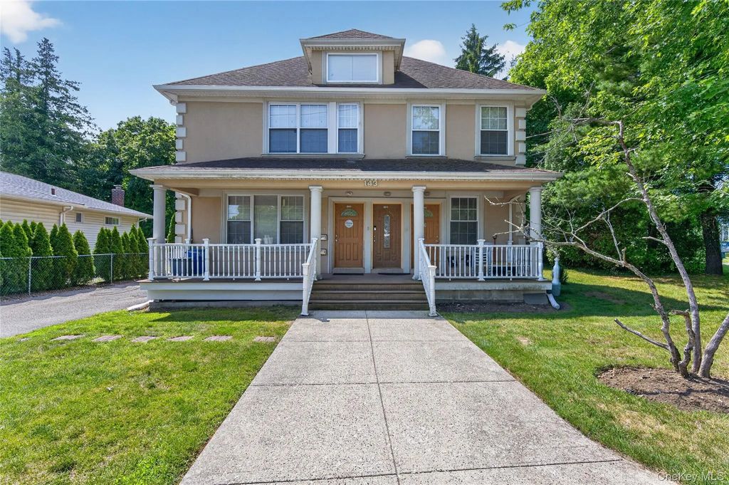 143 Searingtown Road, Albertson