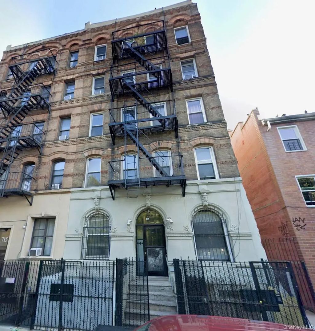 717 E 5th Street, New York (Manhattan)