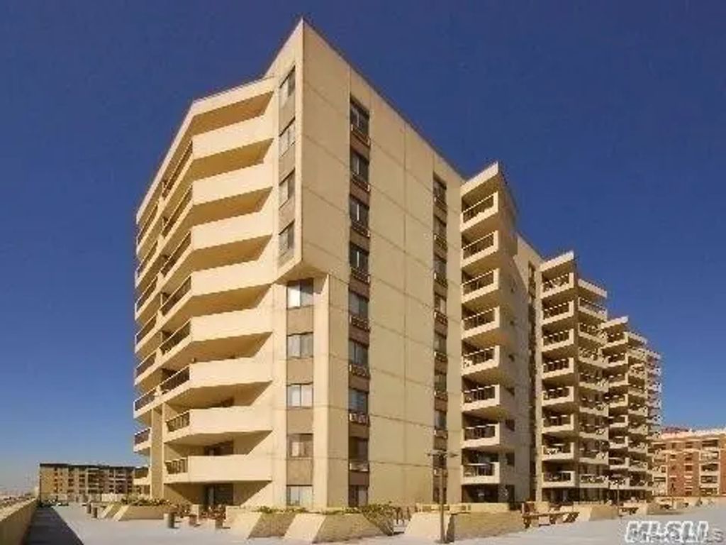 360 Shore Road # 8h, Long Beach