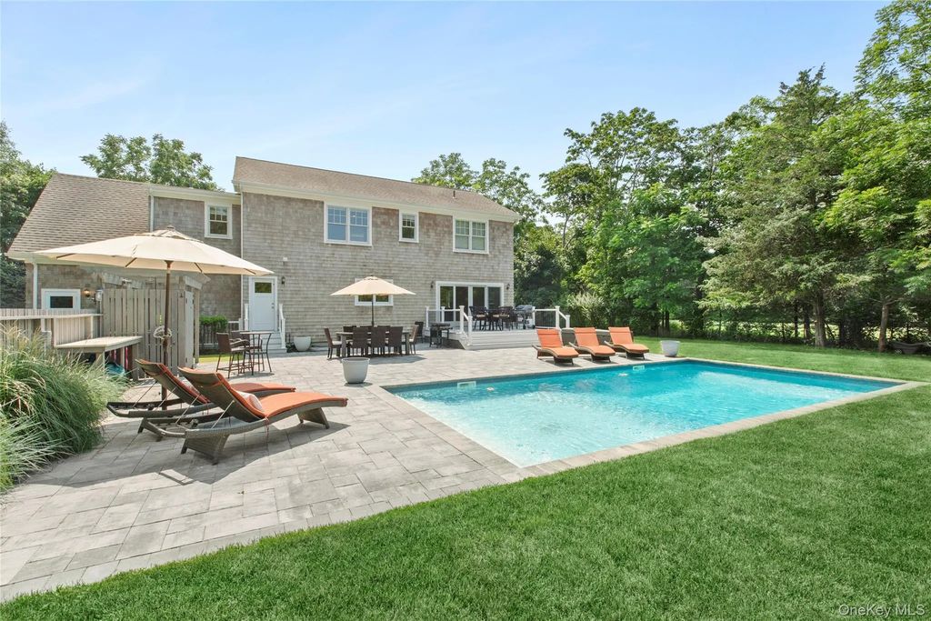 134 Montauk Highway, Westhampton