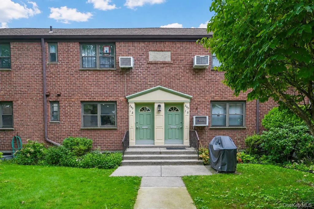 245-12 62 Avenue # 2nd Floor, Douglaston