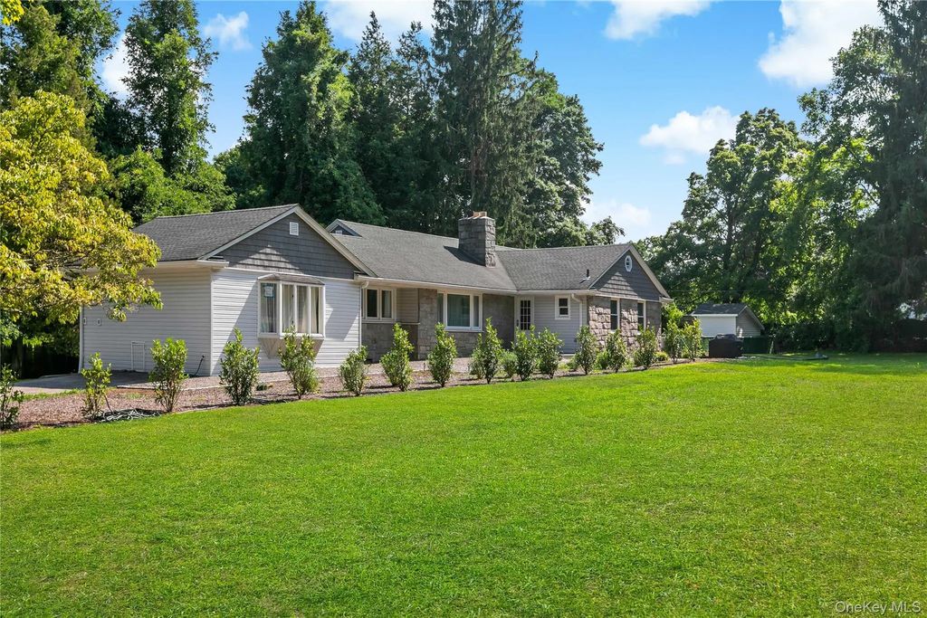 461 Bedford Road, Armonk