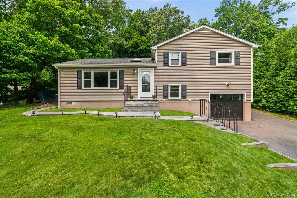 17 Ridge Road, Cortlandt Manor