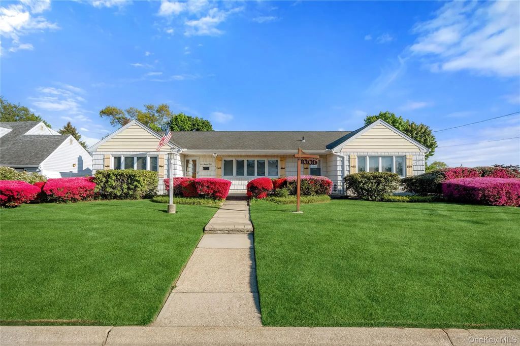 1005 3rd Street, West Babylon
