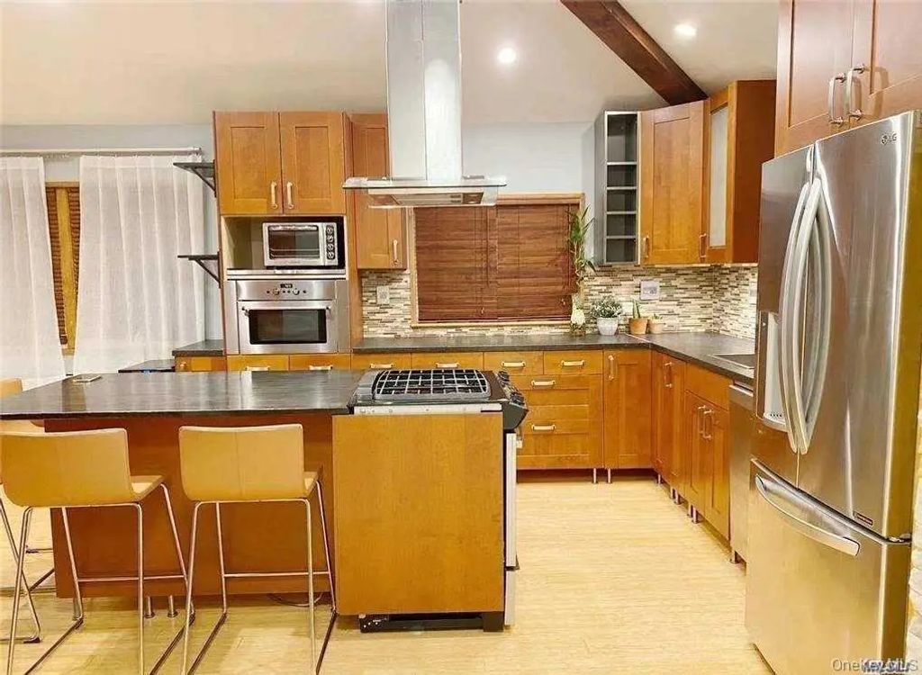 59 Oak Street # 1, Floral Park