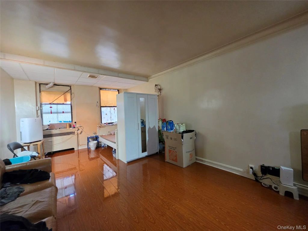43-55 Kissena Boulevard # 1h, Flushing