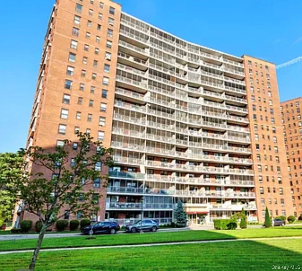 61-35 98th St # 10d, Rego Park