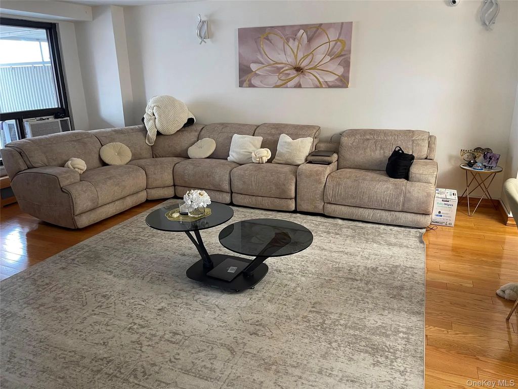 61-35 98th St # 10d, Rego Park