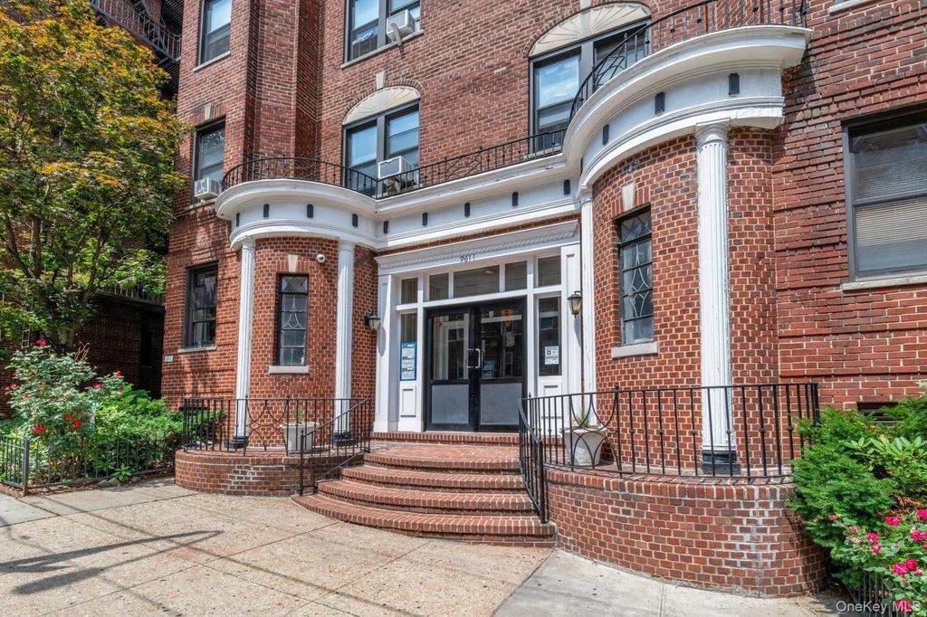 96-11 65 Road # 305, Rego Park