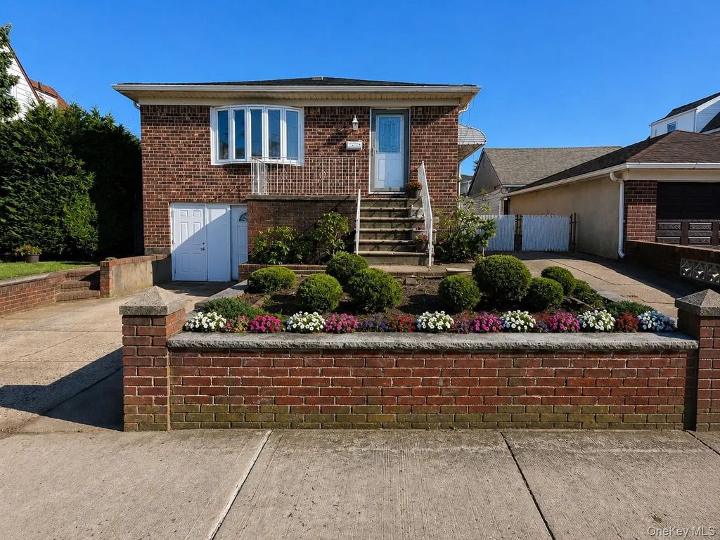 95-14 159th Avenue, Howard Beach
