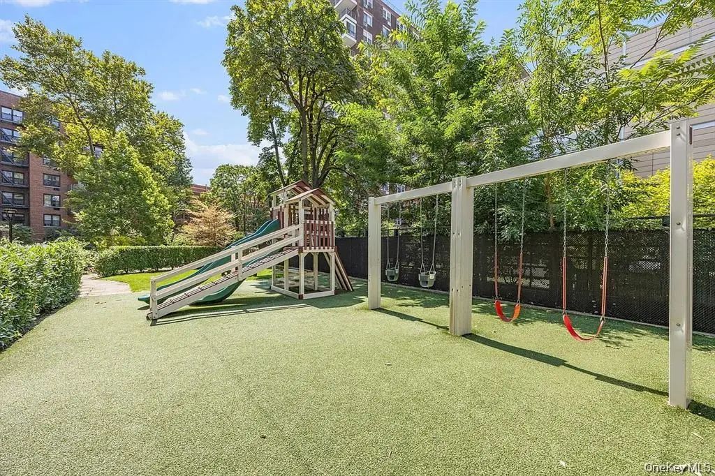 87-10 51 Avenue # 4r, Elmhurst