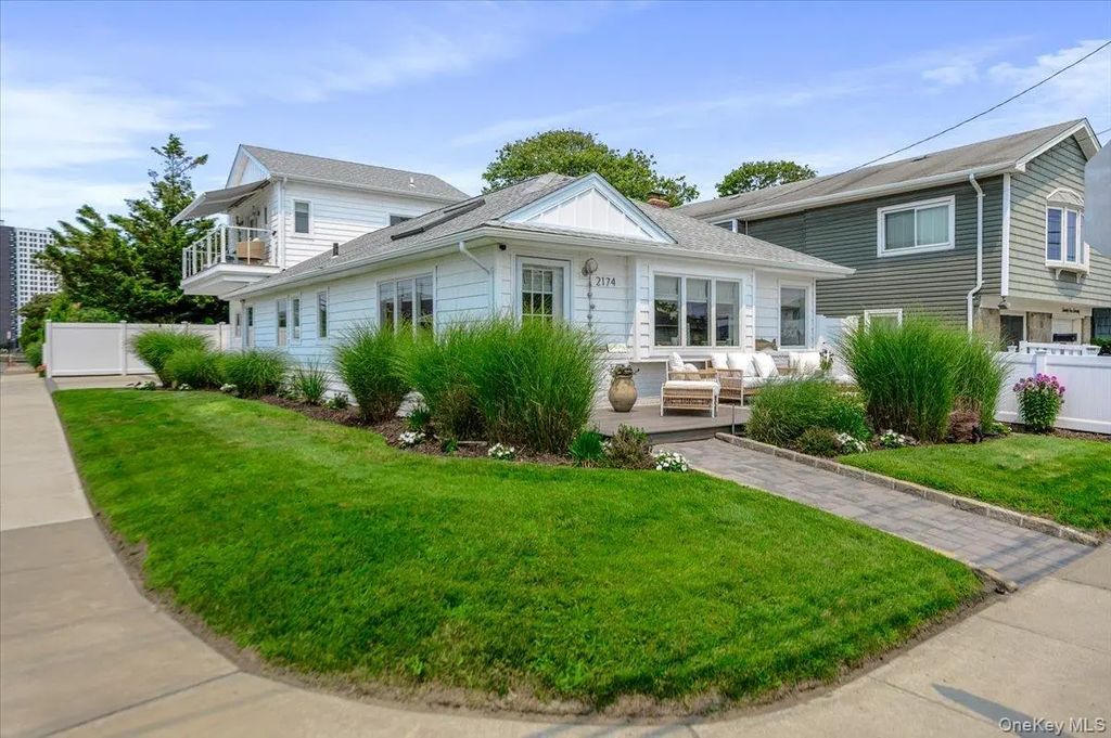 2174 Bay Boulevard, Atlantic Beach