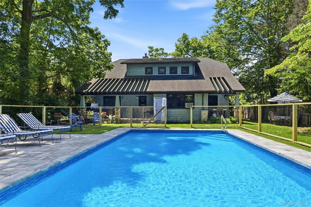 425 Maple Lane, Southold