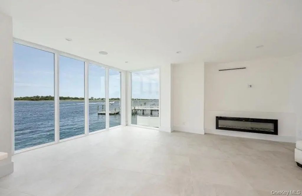 177 Albany Boulevard, Atlantic Beach