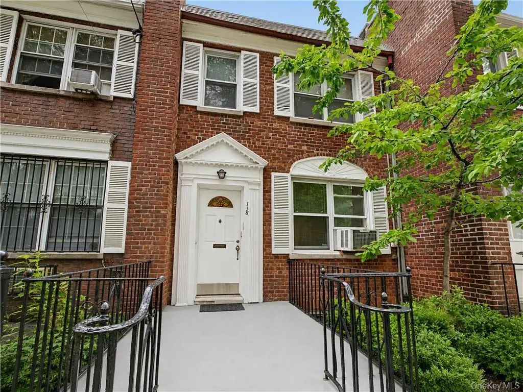 138 Van Cortlandt Park S, Bronx
