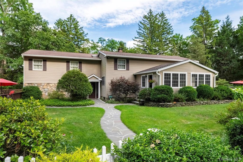 60 Traver Road, Pleasant Valley