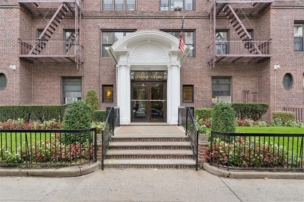 73-20 Austin Street # 1e, Forest Hills