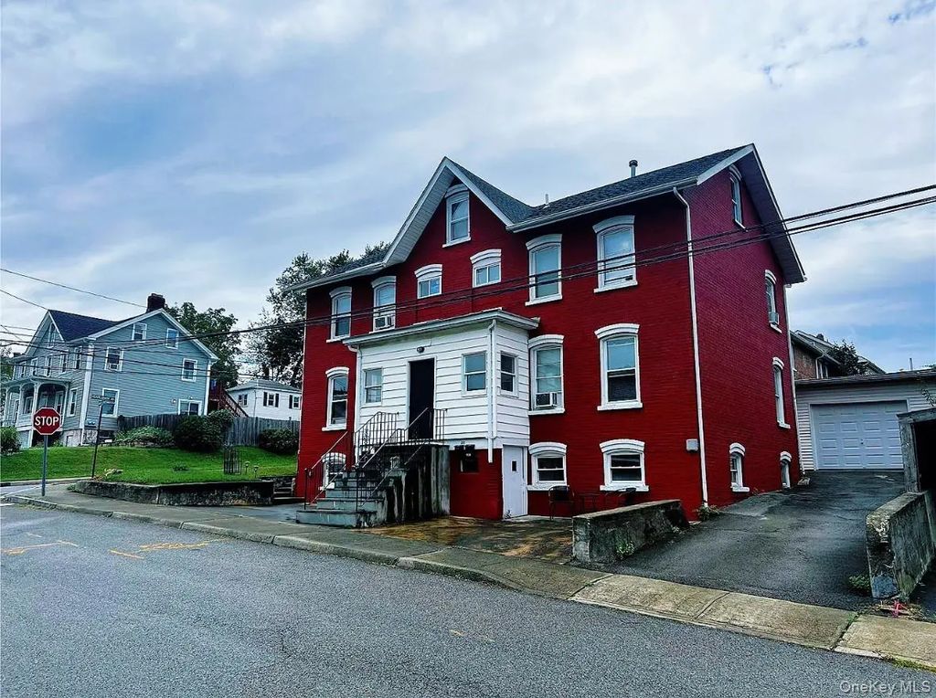 28 Davis Street # 1, Beacon