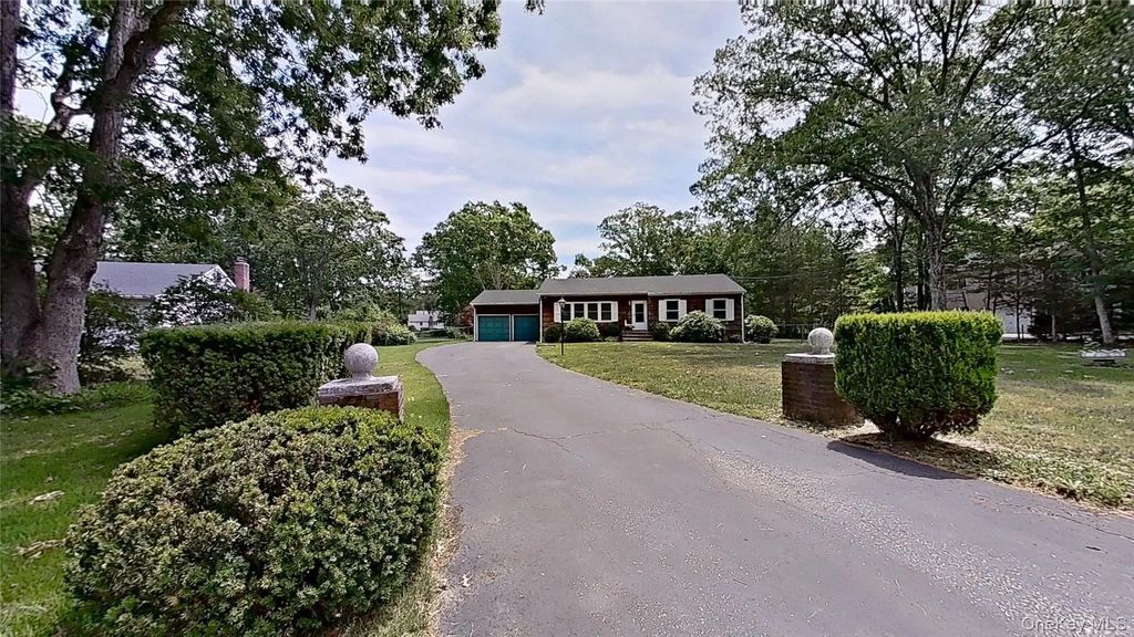 347 Miller Place Road, Miller Place