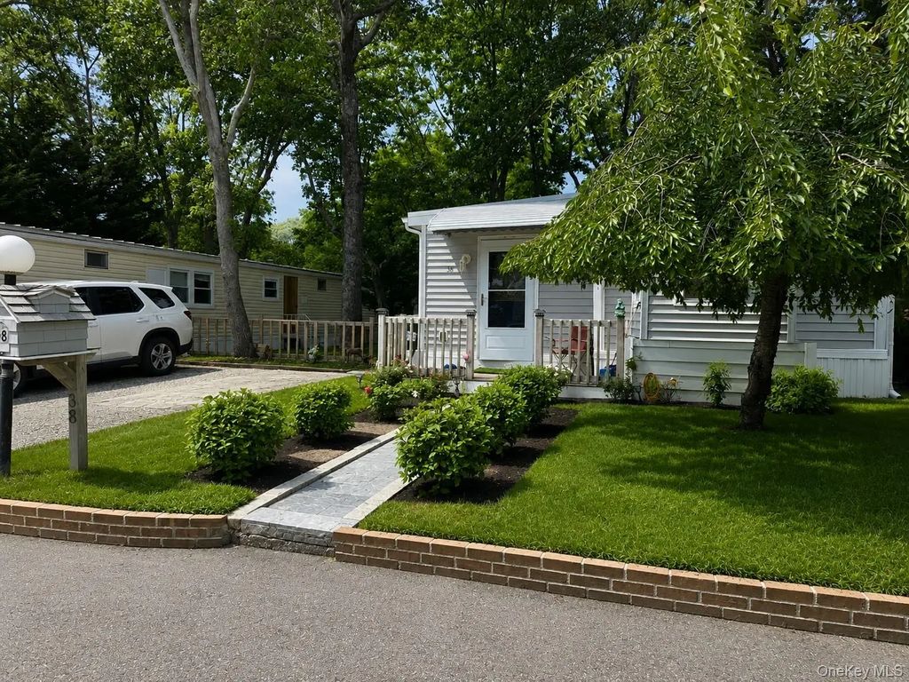 433 Mill Road # 38, Calverton