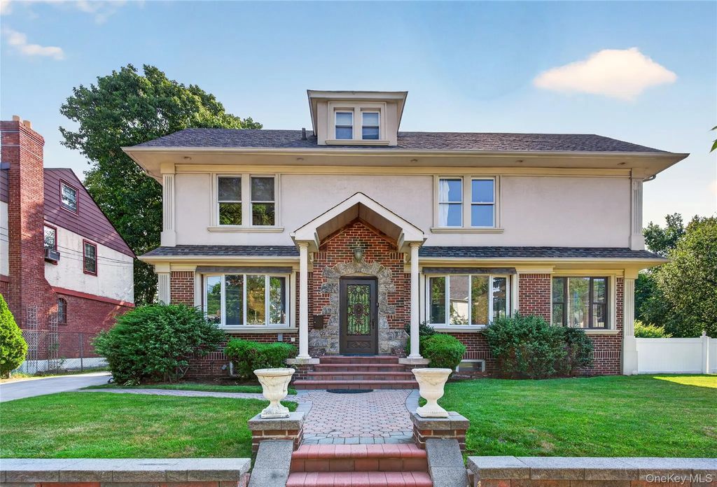 8433 Wareham Place, Jamaica